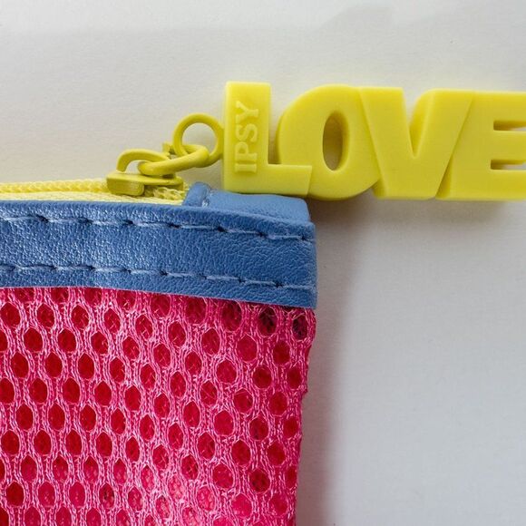 5/$20 NWOT Ipsy Glam Bag June 2023 Mesh Bright Pink Love Summer Makeup Bag - Picture 4 of 5